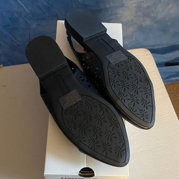 UNIONBAY Women's Black Cut-Out Slingback Flats, sz 6.5m, SL2-129S012 - Picture 5 of 5